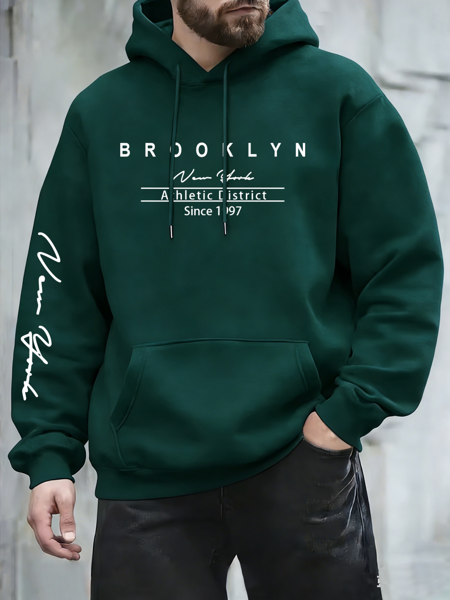 Urban fashion men's hoodie on  - đánh giá và giá Street Fashion In New York